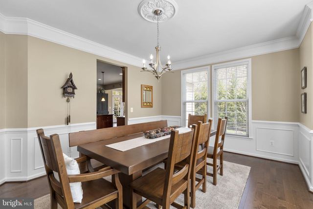 9323 CASTLE HILL RD, Springfield, VA 22153