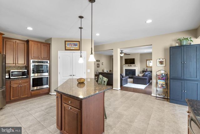 9323 CASTLE HILL RD, Springfield, VA 22153
