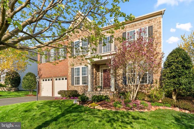 9323 CASTLE HILL RD, Springfield, VA 22153