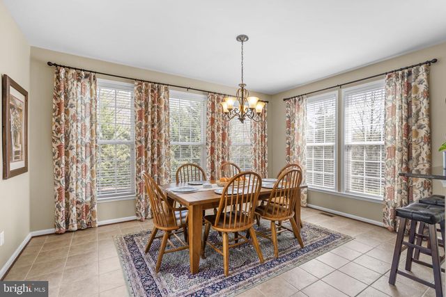 9323 CASTLE HILL RD, Springfield, VA 22153