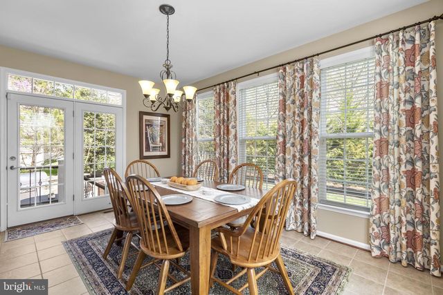9323 CASTLE HILL RD, Springfield, VA 22153