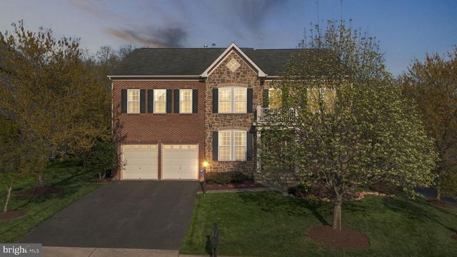 9323 CASTLE HILL RD, Springfield, VA 22153