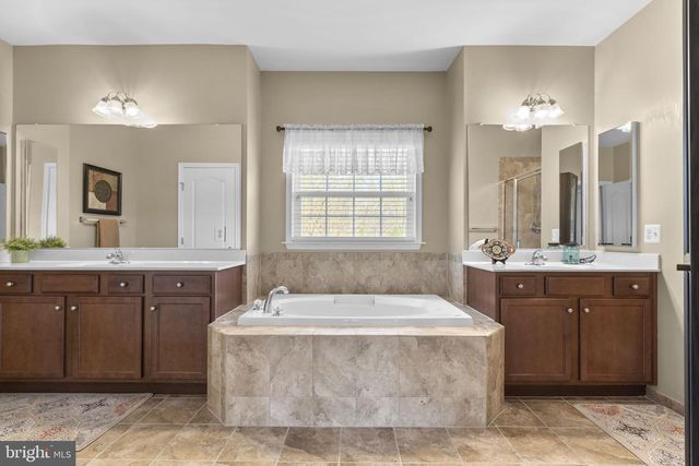 9323 CASTLE HILL RD, Springfield, VA 22153