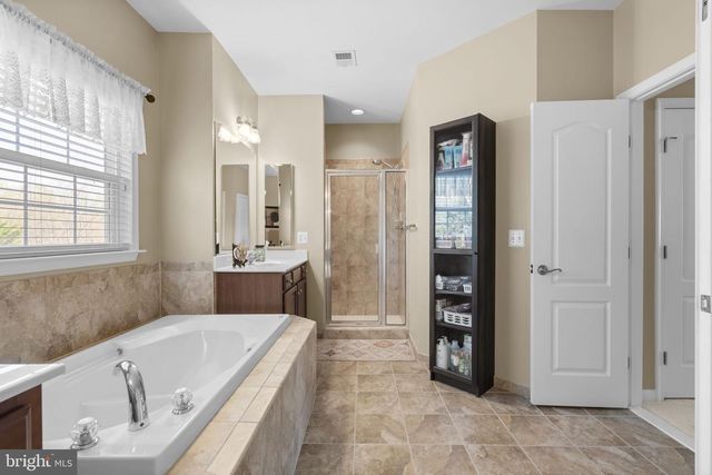9323 CASTLE HILL RD, Springfield, VA 22153