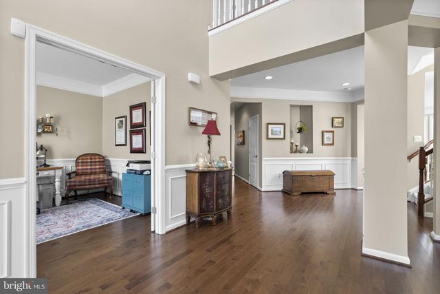 9323 CASTLE HILL RD, Springfield, VA 22153
