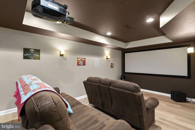 9323 CASTLE HILL RD, Springfield, VA 22153