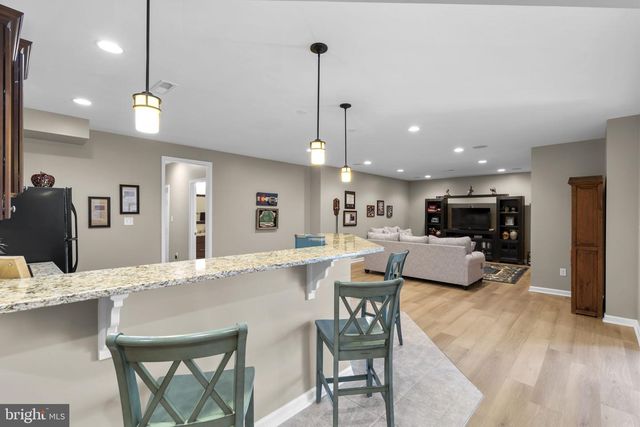 9323 CASTLE HILL RD, Springfield, VA 22153