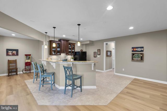 9323 CASTLE HILL RD, Springfield, VA 22153