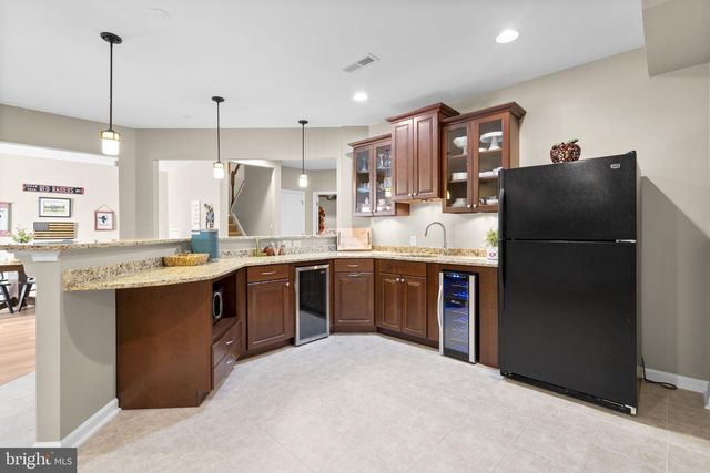 9323 CASTLE HILL RD, Springfield, VA 22153