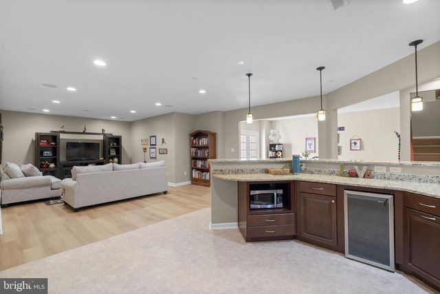 9323 CASTLE HILL RD, Springfield, VA 22153
