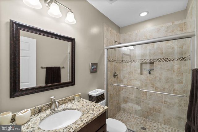 9323 CASTLE HILL RD, Springfield, VA 22153