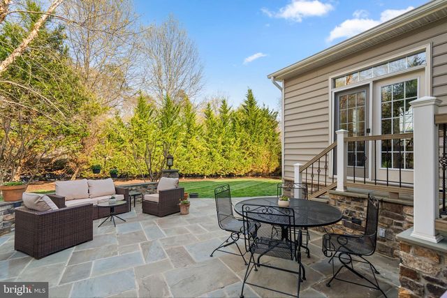 9323 CASTLE HILL RD, Springfield, VA 22153