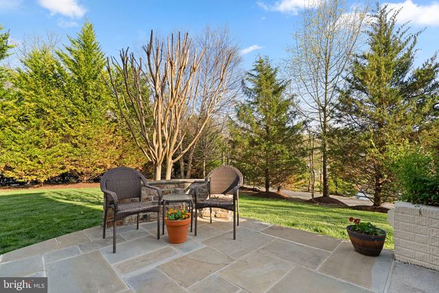 9323 CASTLE HILL RD, Springfield, VA 22153