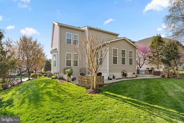 9323 CASTLE HILL RD, Springfield, VA 22153