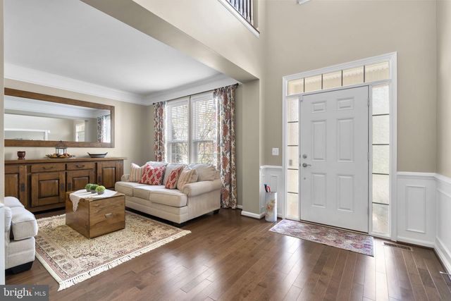 9323 CASTLE HILL RD, Springfield, VA 22153