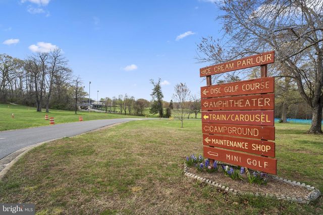 9323 CASTLE HILL RD, Springfield, VA 22153