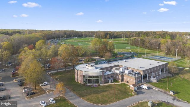 9323 CASTLE HILL RD, Springfield, VA 22153