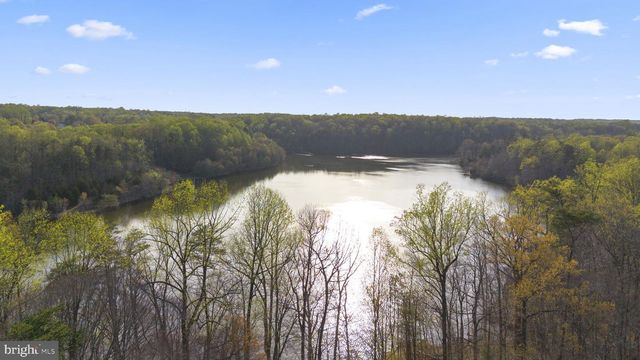 9323 CASTLE HILL RD, Springfield, VA 22153