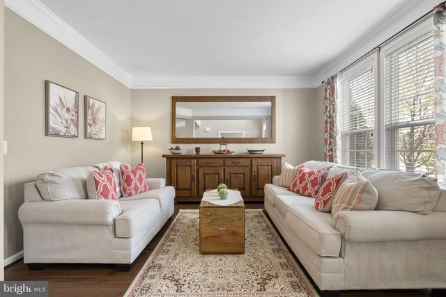 9323 CASTLE HILL RD, Springfield, VA 22153