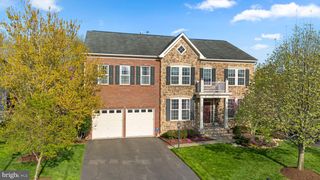 9323 CASTLE HILL RD, Springfield, VA 22153