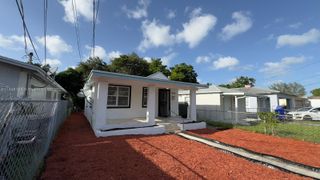 1669 NW 70 ST, Miami, FL 33147