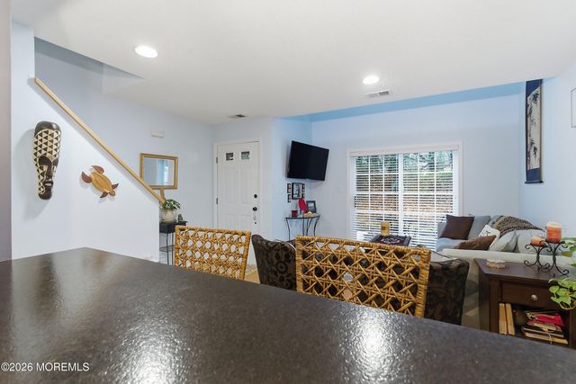 19 Phoenix Court, Tinton Falls, NJ 07712