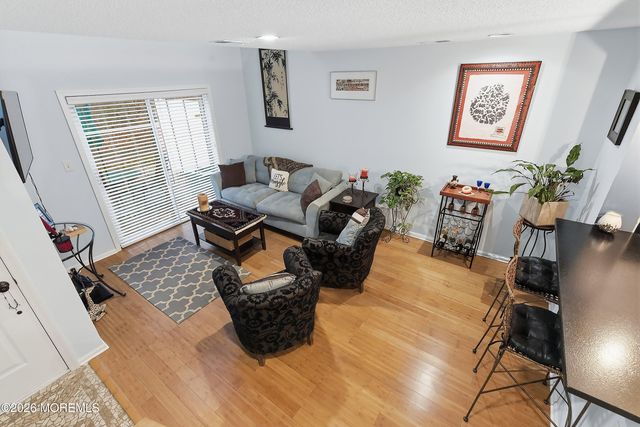 19 Phoenix Court, Tinton Falls, NJ 07712