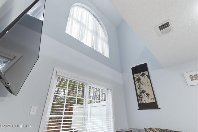 19 Phoenix Court, Tinton Falls, NJ 07712