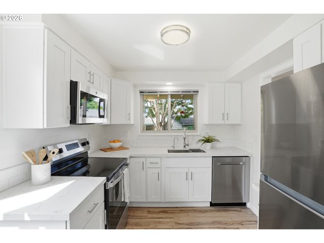 17867 Ne WASCO St, Portland, OR 97230