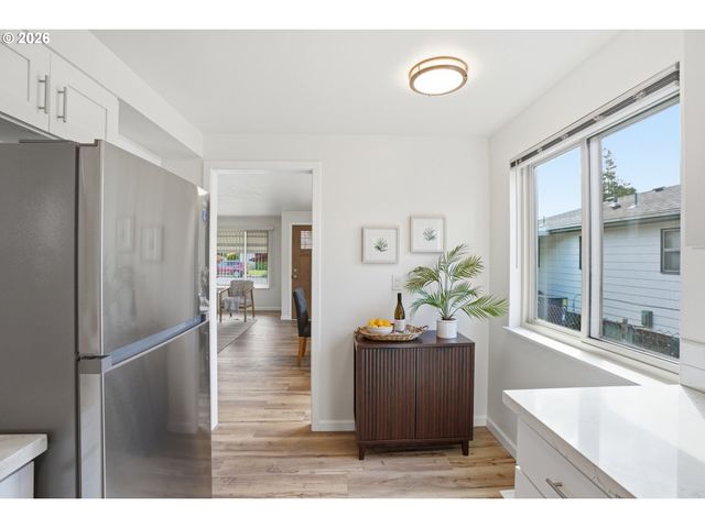 17867 Ne WASCO St, Portland, OR 97230