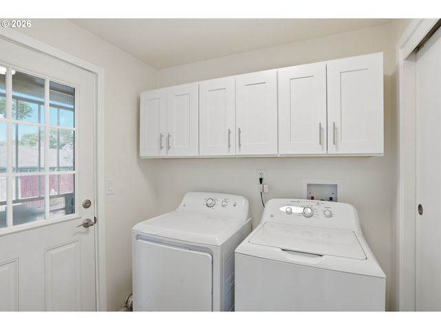 17867 Ne WASCO St, Portland, OR 97230