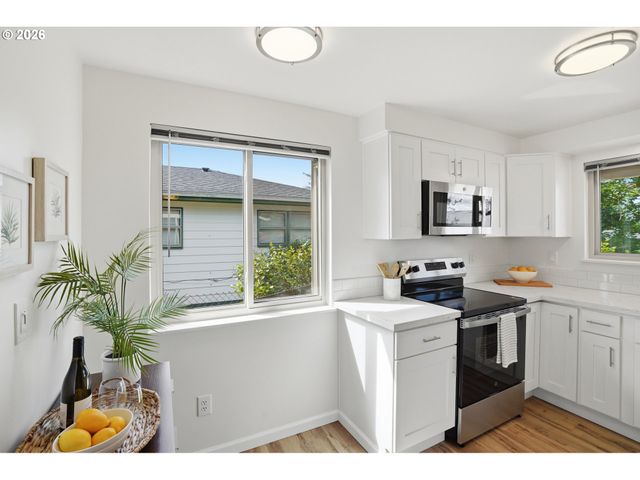 17867 Ne WASCO St, Portland, OR 97230