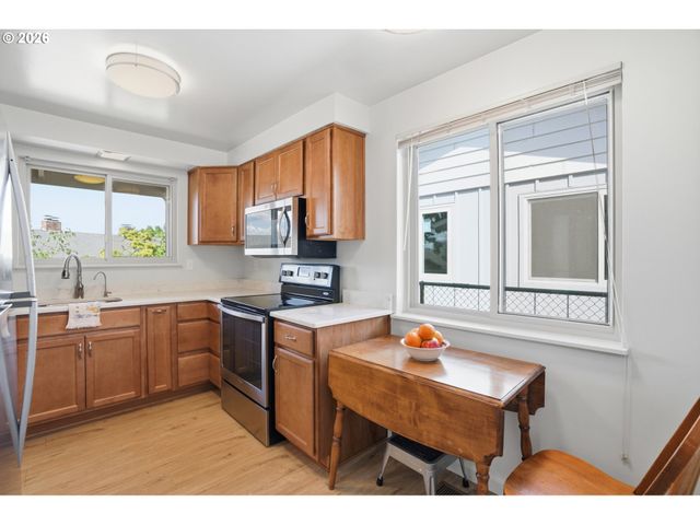 17867 Ne WASCO St, Portland, OR 97230