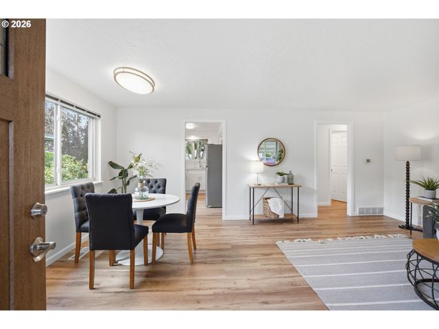 17867 Ne WASCO St, Portland, OR 97230