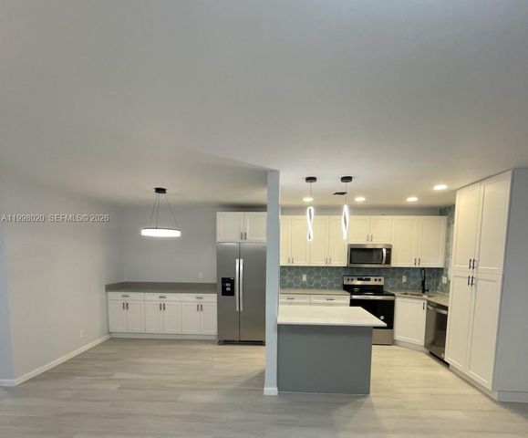 2041 NW 81st Avenue 426, Pembroke Pines, FL 33024