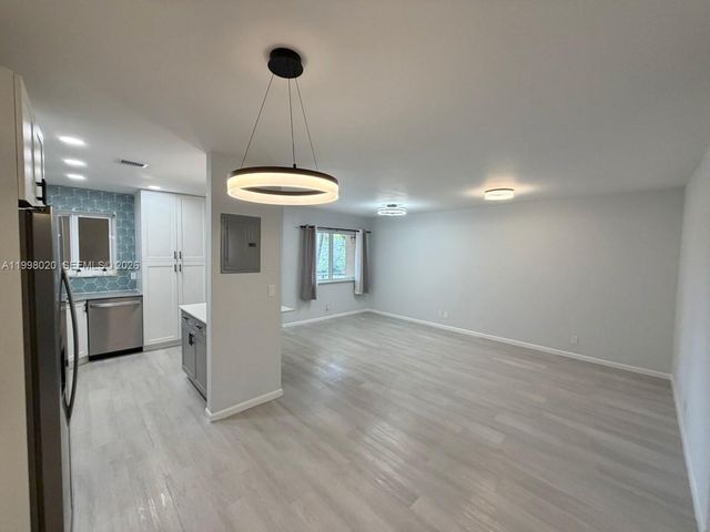 2041 NW 81st Avenue 426, Pembroke Pines, FL 33024