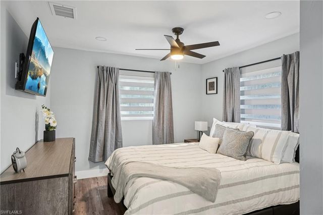 92 Oak ST, North Fort Myers, FL 33903
