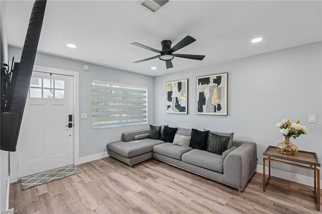 92 Oak ST, North Fort Myers, FL 33903
