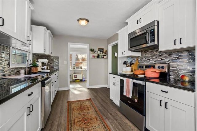 403 NE 61st Terrace, Kansas City, MO 64118