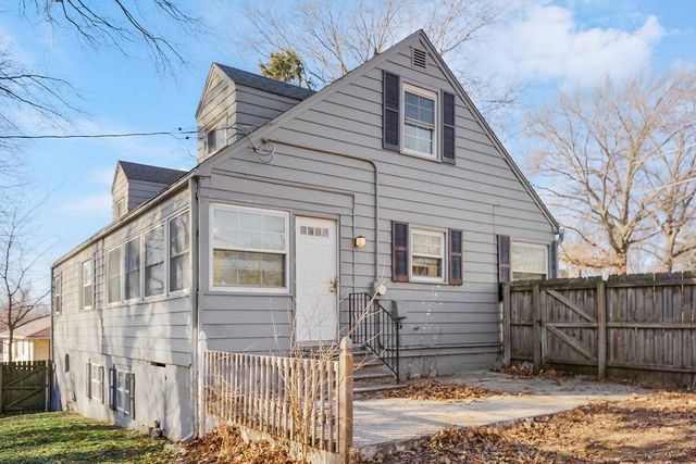 403 NE 61st Terrace, Kansas City, MO 64118