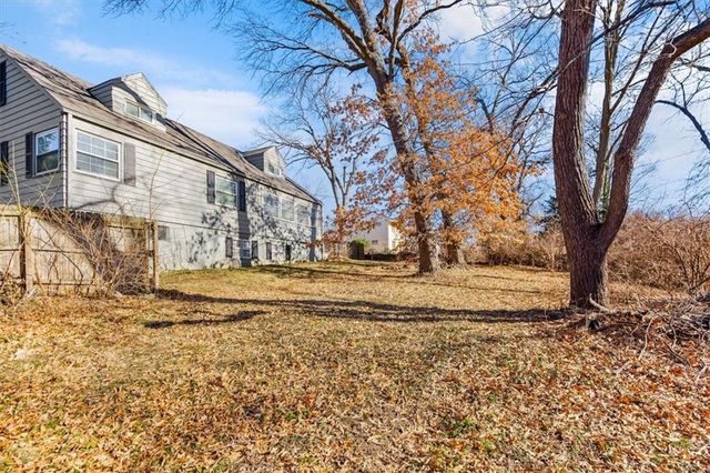 403 NE 61st Terrace, Kansas City, MO 64118