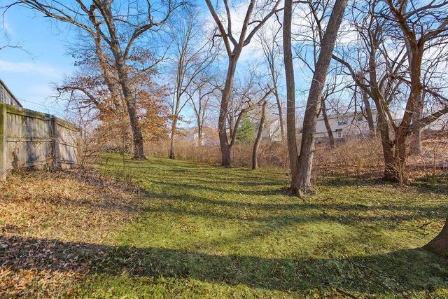 403 NE 61st Terrace, Kansas City, MO 64118