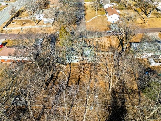 403 NE 61st Terrace, Kansas City, MO 64118