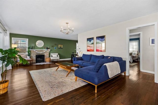 403 NE 61st Terrace, Kansas City, MO 64118