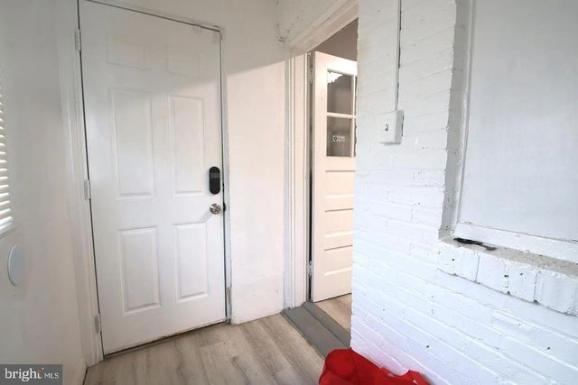83 N STATE RD, Upper Darby, PA 19082