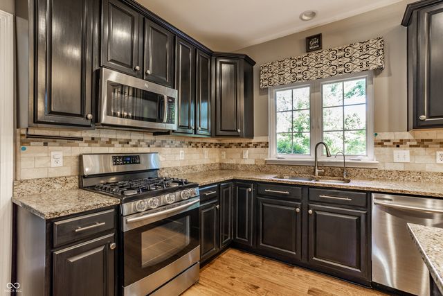 5922 Garden Gate Way, Carmel, IN 46033