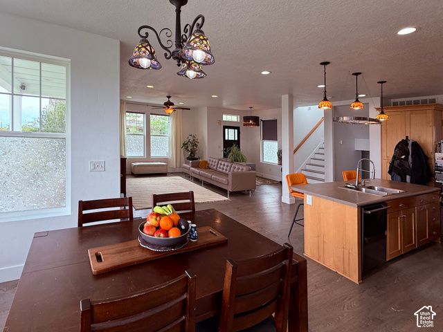 5068 W BEAR TRAP DR, South Jordan, UT 84009