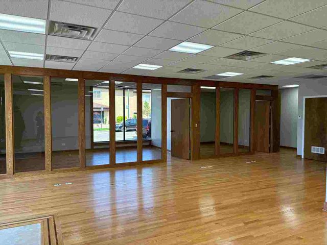 7060-62 W Higgins Avenue, Chicago, IL 60656
