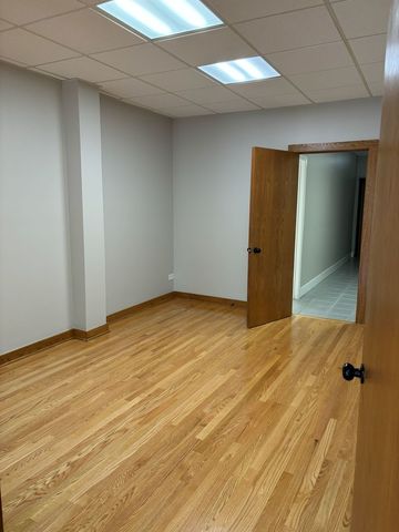 7060-62 W Higgins Avenue, Chicago, IL 60656