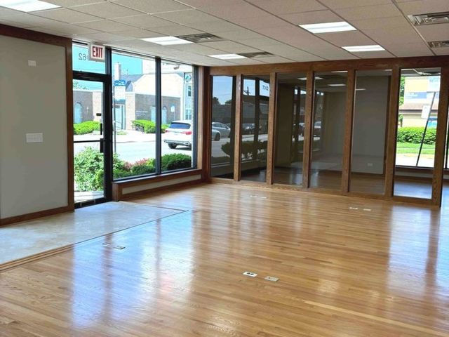7060-62 W Higgins Avenue, Chicago, IL 60656